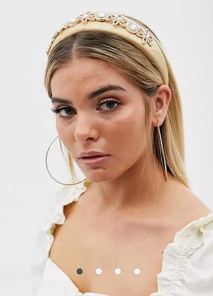 Стильний обруч в камняхasos