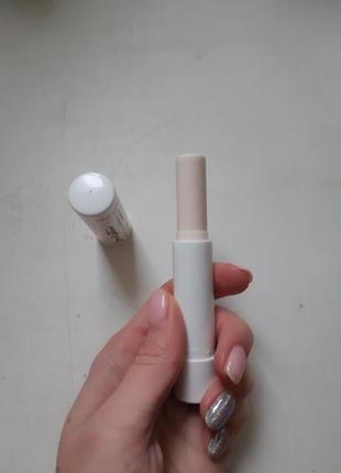 Захисний бальзам для губ «бджолиний віск і мигдаль»