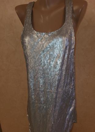 Платье серебряное в пайетках
