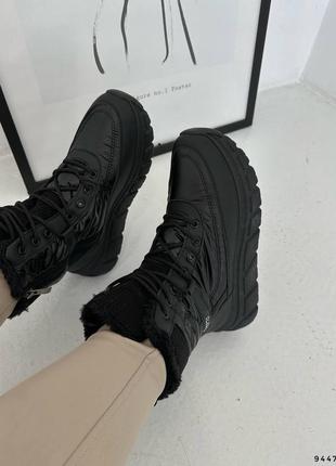 Модні чорні жіночі зимові спортивні черевики9 фото