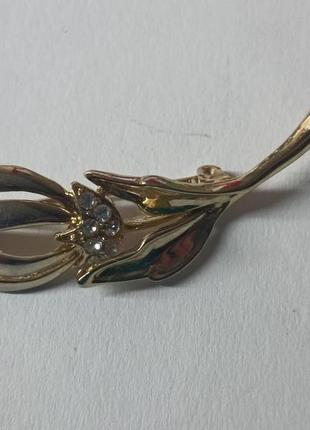 Современная брошь