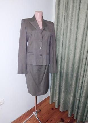 Костюм деловой элегантный пиджак + юбка1 фото