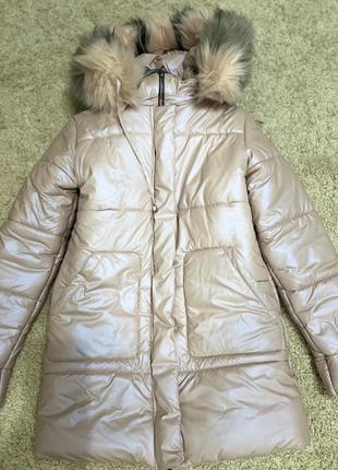 Зимняя куртка в идеальном состоянии на 7-8 лет