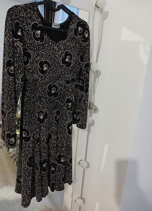 Вечернее мини платье versace рукав 3/4 в цветочный принт серо черное платье праздничное6 фото
