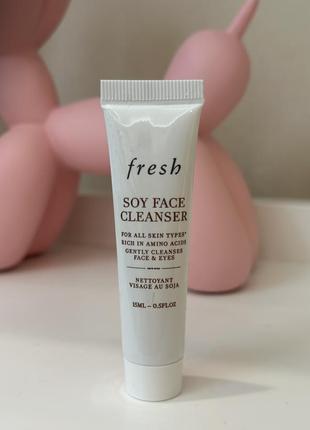 Очищувальний засіб гель для обличчя fresh soy face cleanser