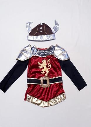 Костюм лицаря зі шлемом