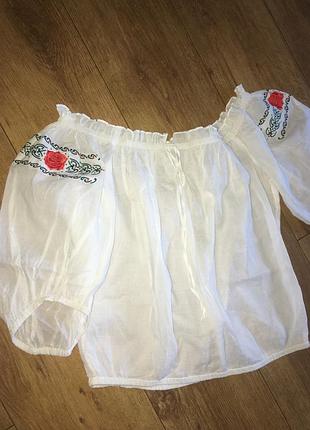 Біла сорочка блуза вишиванка оригінальна з опущеними рукавами