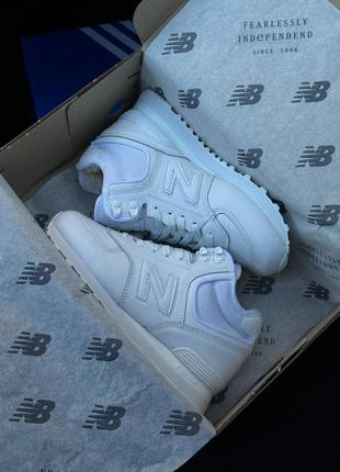 Зимові жіночі кросівки new balance 574 high all white fur8 фото