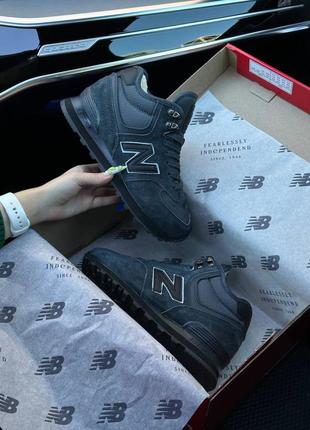 Зимові жіночі кросівки new balance 574 high dark gray fur8 фото