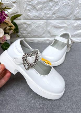 Стильные белые туфельки clibee для девочки