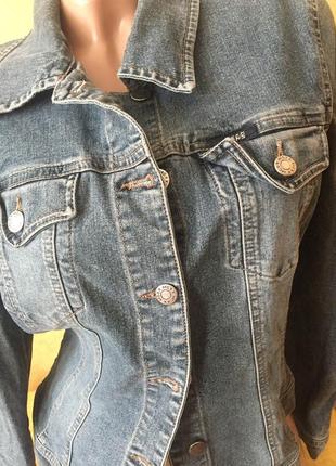Стильна джинсова куртка / піджак4 фото
