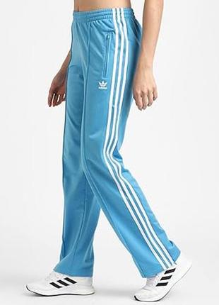 Женские спортивные брюки adidas Capucha с лампасами оригинал