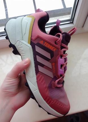 Оригінальні кросівки adidas terrex swift