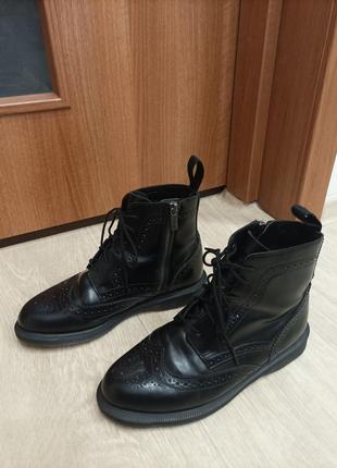 Срочно! ботинки delphine black dr. martens, размер 39.7 фото