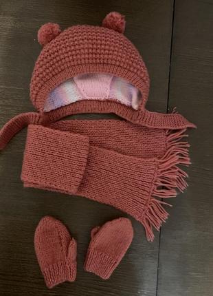 Комплект зимний шапка варежки и шарф на 3 г