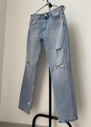 Классные джинсы с рваностями zara