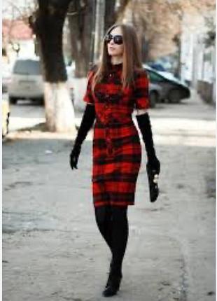 Червоне шерстяне плаття в клітку d & g
