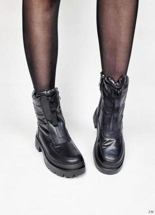 Женские зимние черные ботинки дутики7 фото