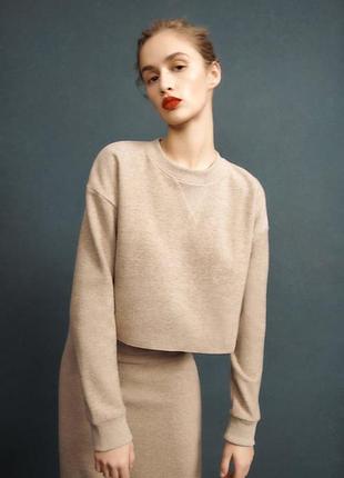 Світшот zara бежевий светр укорочений джемпер