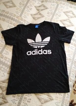 Мужская футболка adidas center logo t-shirt (m-l) оригинал2 фото