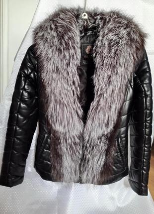 Зимняя куртка с натуральной чернобуркой