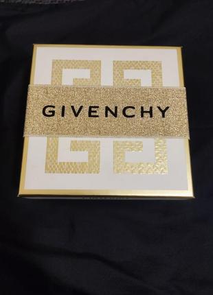 Помада для губ Givenchy T-shirt con stampa Bianco lipstick, 37 rouge graine8 фото