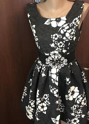 Сукня без пояса