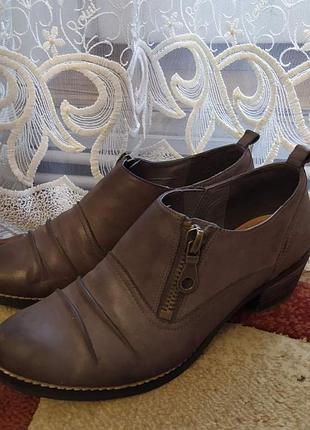 Шкіряні туфлі черевики макасины clarks