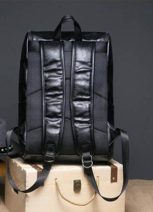 Стильний міський рюкзак для чоловіків
портыель мужской2 фото