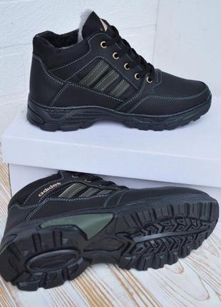 Чоловічі кросівки adidas чорні хакі м’ягка шкіра на хутрі зимовий варіант шнурівка гори адідас3 фото