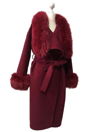 Пальто без подкладки с запахом и отделкой из натурального меха rizhikova 46 вишня  ro-27027