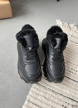 Черные кожаные зимние кроссовки с мехом на толстой подошве зима6 фото