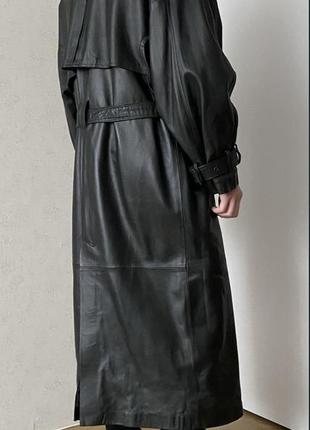 Винтажное кожаное пальто с утепленной подкладкой3 фото
