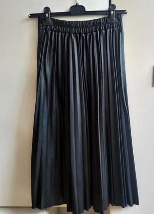 Юбка миди из экокожи плиссе2 фото
