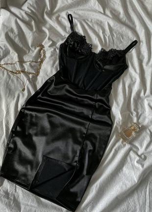 Сатинова чорна сукня4 фото