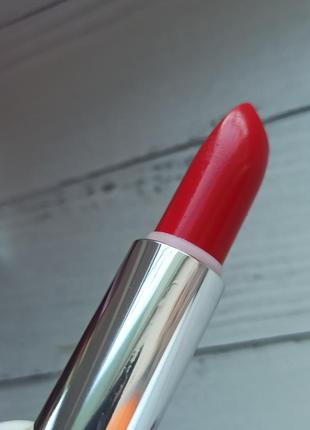 Maybelline hydra extreme помада 527