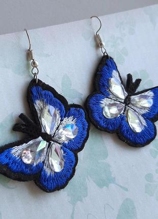 Сережки сині метелики стрази вишивка сережки з метеликами ручна робота3 фото