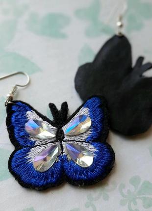 Сережки сині метелики стрази вишивка сережки з метеликами ручна робота4 фото