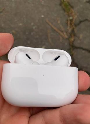 Продам аирподс про airpods