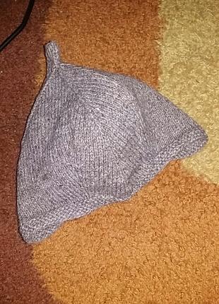 Теплая шерстяная стильная шапка. швейцария.