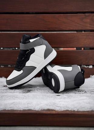 Чоловічі кросівки високі з хутром у середині