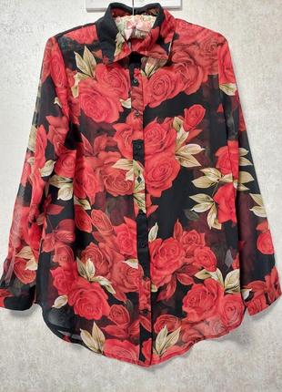 Чёрная блуза в красный принт роз prettylittlething(размер 36-38)2 фото