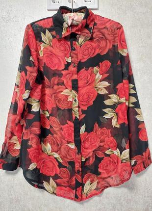 Чёрная блуза в красный принт роз prettylittlething(размер 36-38)5 фото