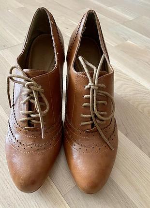 Ботинки ботильоны south