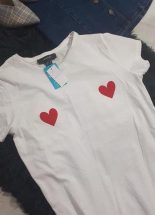 Стильная белая футболка с сердечками. футболка с принтом. белая футболка от primark2 фото
