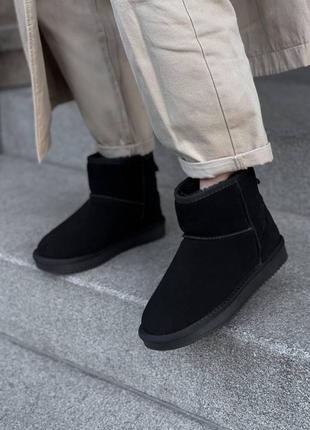 Жіночі ugg black (замша)4 фото