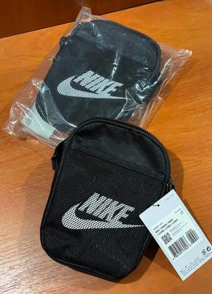 Nike heritage cross-body bag ba5871-010 маленькая сумка на плечо унисекс мессенджер оригинал черная8 фото