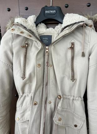 Куртка парка бежевая bershka