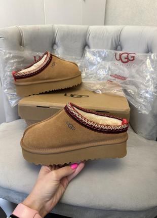 Руді уги на платформі ugg tazz з відкритою п'ятою