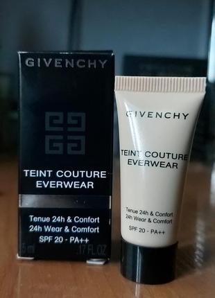 Тональний givenchy